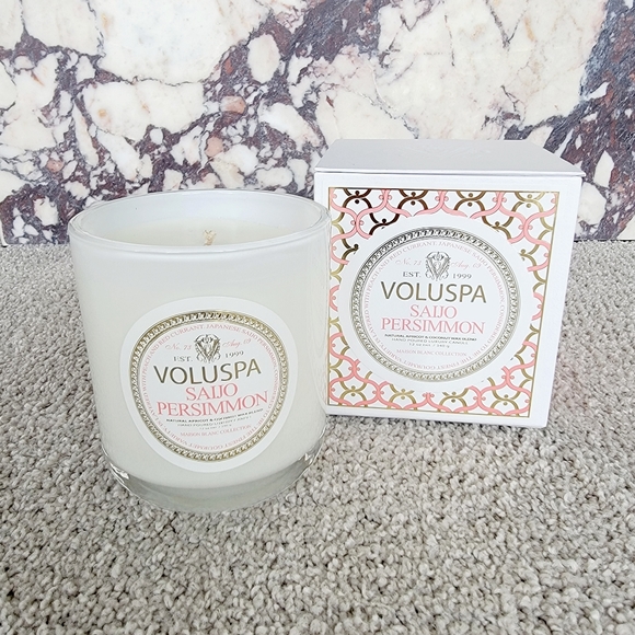 Voluspa candle - Picture 1 of 6